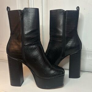 Urban Outfitters Brandy Super High Platform Boots , Sold Out Size 6.5 Leather